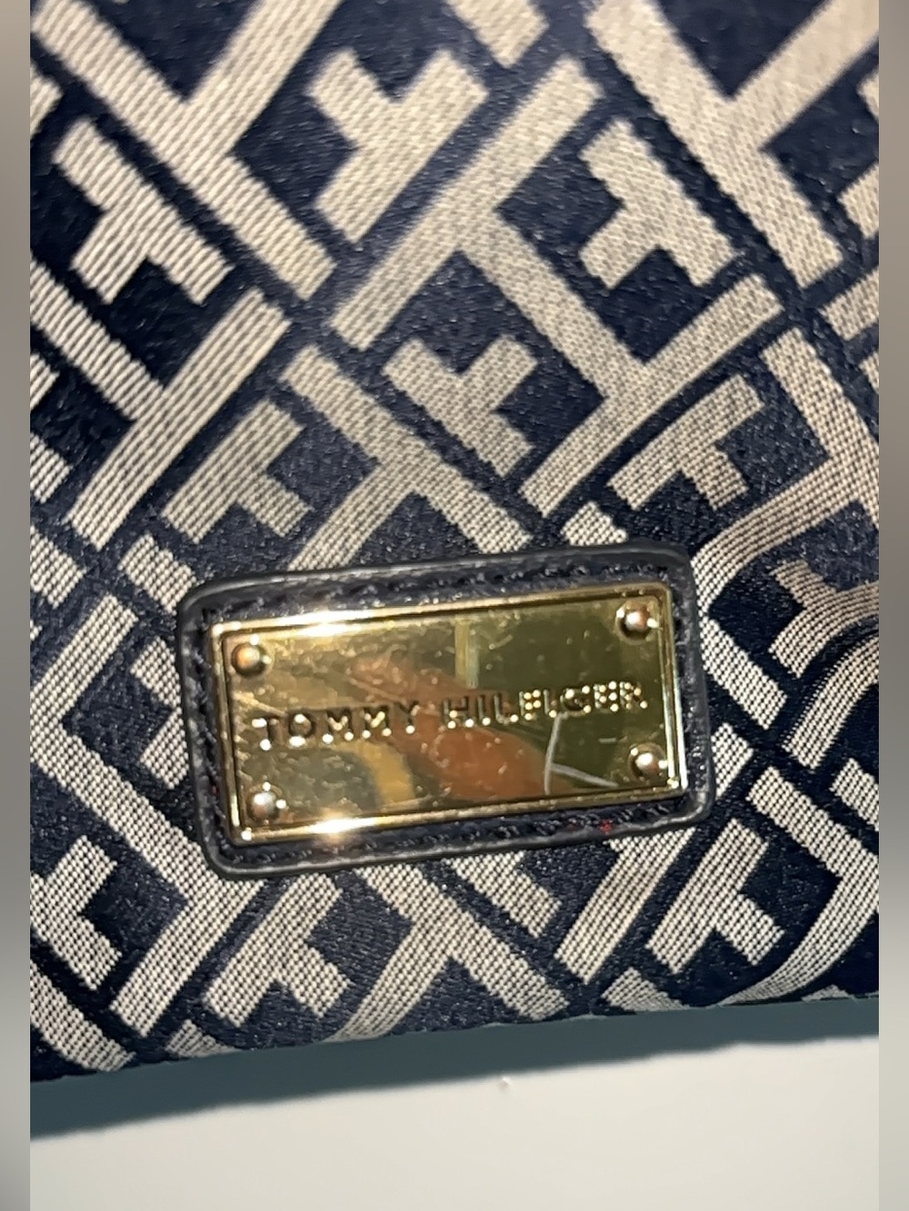 Tommy Hilfiger Crossbody Purse - Picture 3 of 5